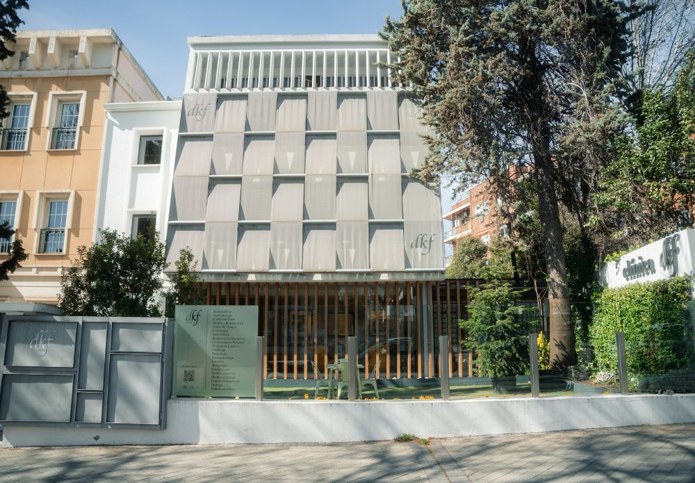 Edificio de la clínica de salud privada clínica DKF